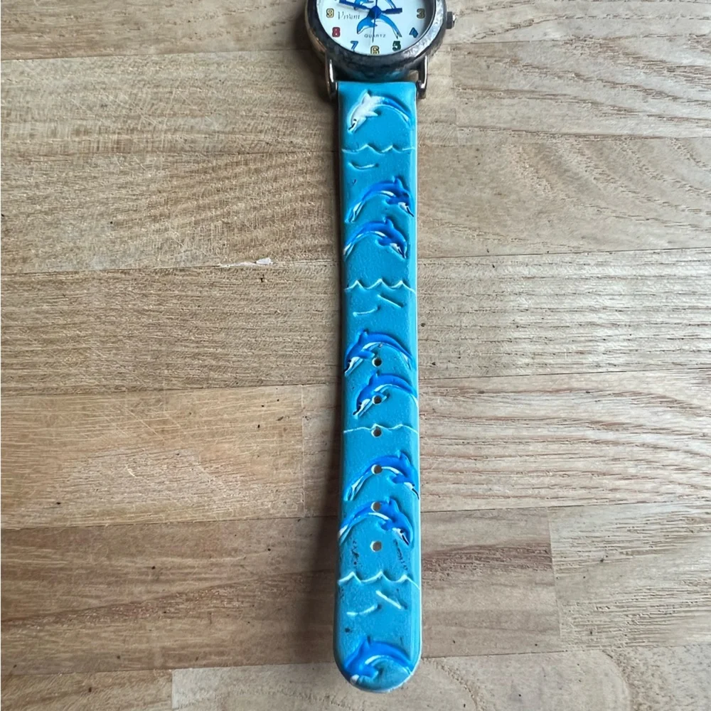 Vintage Vivani kids dolphin watch blue leather NEW BATTERY